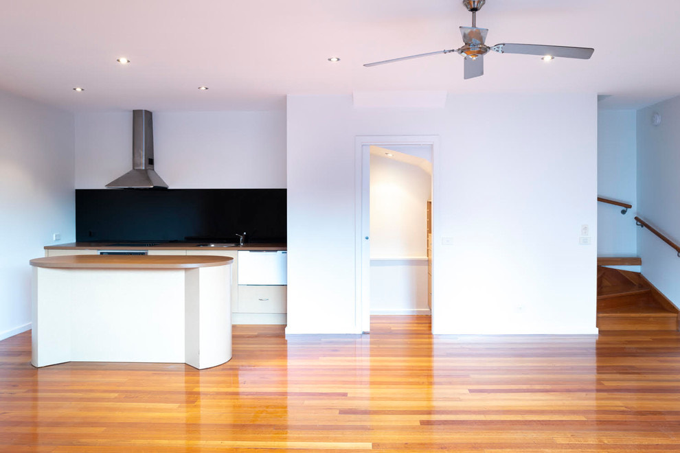 Contemporary White Apartment — published project photo 3 of 10