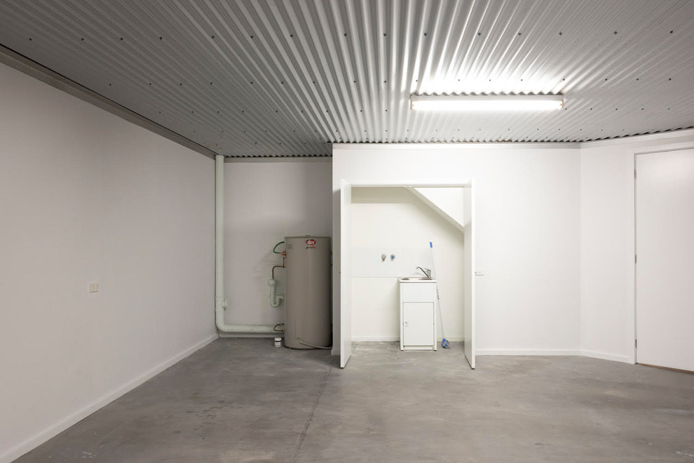 Contemporary White Apartment — published project photo 9 of 10